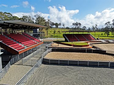 The upgrade at Willinga Park provides an additional 330 seats (left) and complements the existing spectator facilities (right). © Ginette Snow