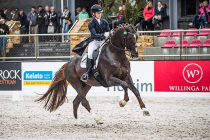 Alexis Hellyer and Bluefields Floreno competing at Willinga Park's Dressage by the Sea CDI, 2018 - © Stephen Mowbray