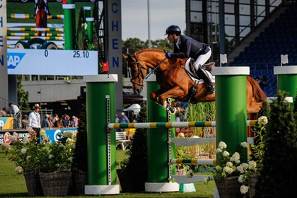Andrew Hoy and Vassily de Lassos.