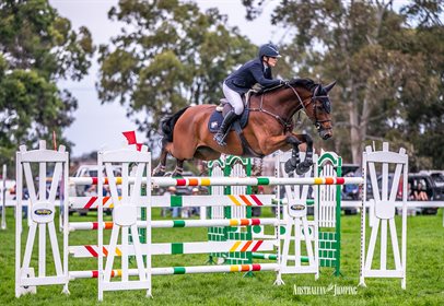Amber Fuller CP Aretino © Jo Jennings/Australian Jumping