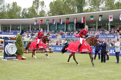 Christian Ahlman riding Dominator 2000 Z and Max Kühner riding Elektric Blue P of the Shanghai Swans. © GCL