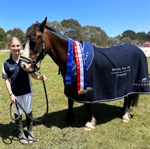 Claudia Grant & Viewmont Arni (Merricks Pony Club)