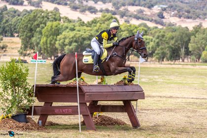 Ellie Gough riding Don J’Amee. Image supplied.