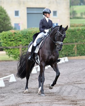 Emma Flavelle-Watts and Scarlatti Mio VSR were third in the CDN Inter B today. Image: Roger Fitzhardinge