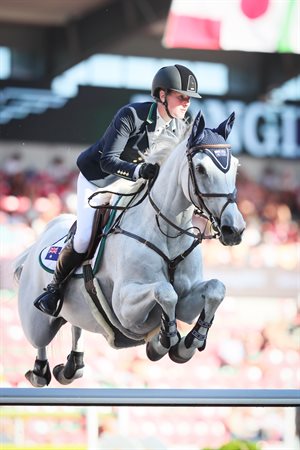 Hilary Scott on Oaks Milky Way. © Michelle Terlato Photography