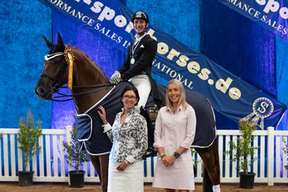 Jayden Brown and Quincy B win the PSI 7YO Championship with 82.786 - Pictured with Judge Jane Ventura and PSI Rep Ute Raabe© Simon Scully