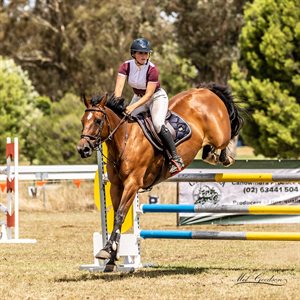 Jessica Galea and Noonamah Valentina. © Elegant Exposures (not for reuse)