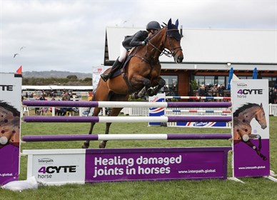 Jessie Rice-Ward and CP Southern Cross - © EQ Life