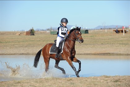 Junior Rider competing Tamworth International Eventing © OzShotz