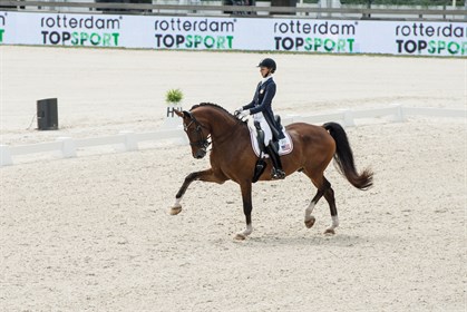 Laura Graves and Verdades, who clinched the FEI Nations Cup™ for team USA at Rotterdam, 2017. © FEI