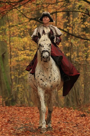 Luna af Nyskoven sidesaddle © Bjørn Boesgaard