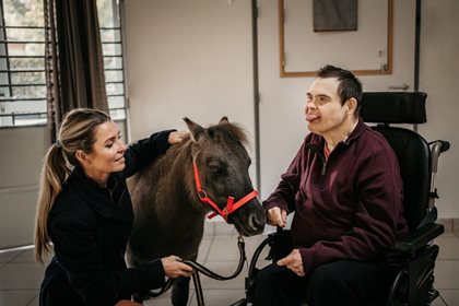 One of the projects already well underway for the ITOT Foundation is supporting the Sint Oda Equine Therapy Center. © Sofie Van Overloop