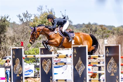 Clemency Hughes and Diamond B Corvina, winners of the Racing Hearts Australian Young Rider Final. © One Eyed Frog Photography