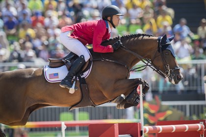 USA’s Kent Farrington, the new Longines world number one, en route to team silver with Voyeur at the Rio 2016 Olympic Games. © FEI/Richard Julliart