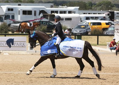 Rozzie Ryan and Jarrah R, winners of the World Cup dressage at the Boneo Classic. © Berni Saunders