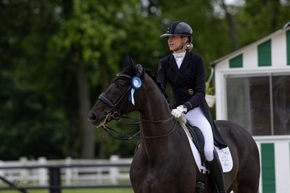 Simone Pearce and Fine Art Von Bellin won the CDI1* Prix St Georges at Jardy. Image: Lily Forado