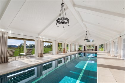 Stonewall Farm, pool pavilion © Christie’s International Real Estate