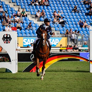 Vassily de Lassos and Andrew Hoy through the finish.