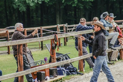 Warwick getting spectators involved in his clinics. © Robyn Schiller