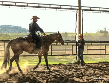 Warwick in action at a clinic in Canada. © Robyn Schiller